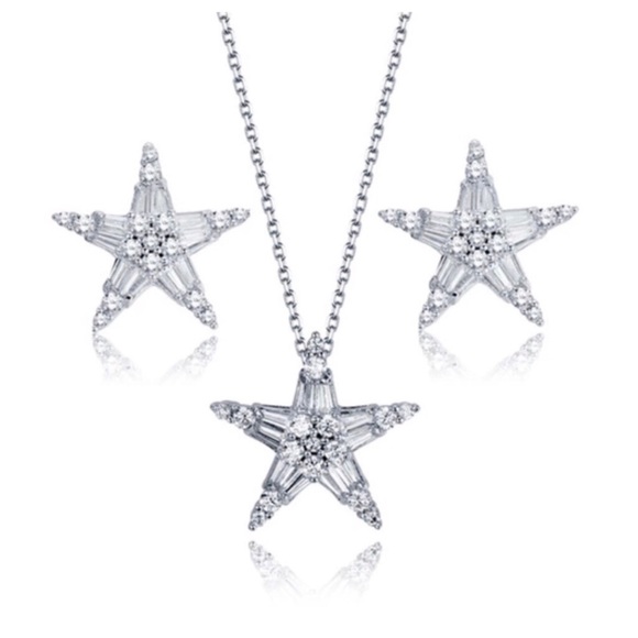 Starleen Swarovski Crystals Star Necklace - Picture 6 of 6